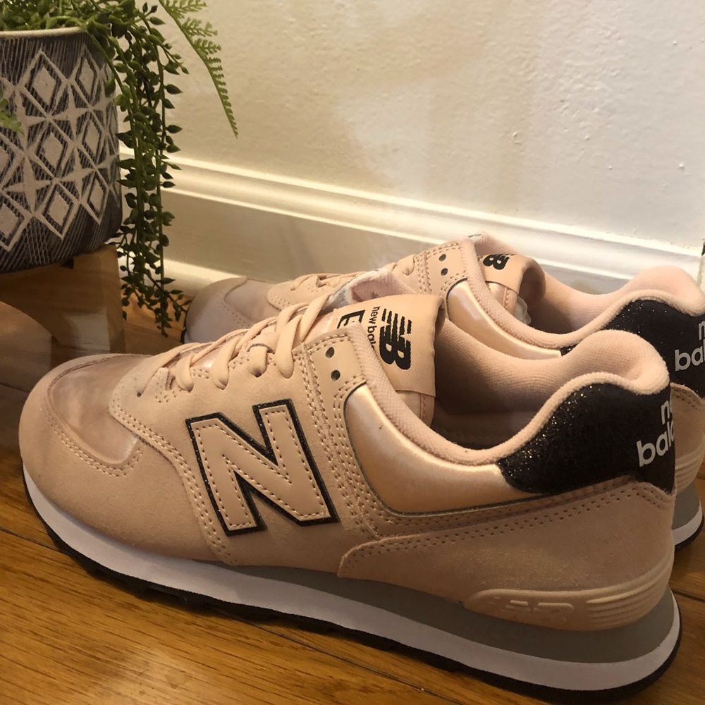 NEW Dusty Pink New Balance 574 Classic - Women's